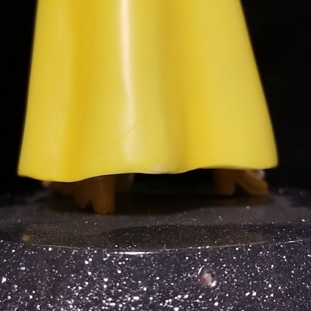 Disney, Snow White statue #17859 - Picture 13 of 15